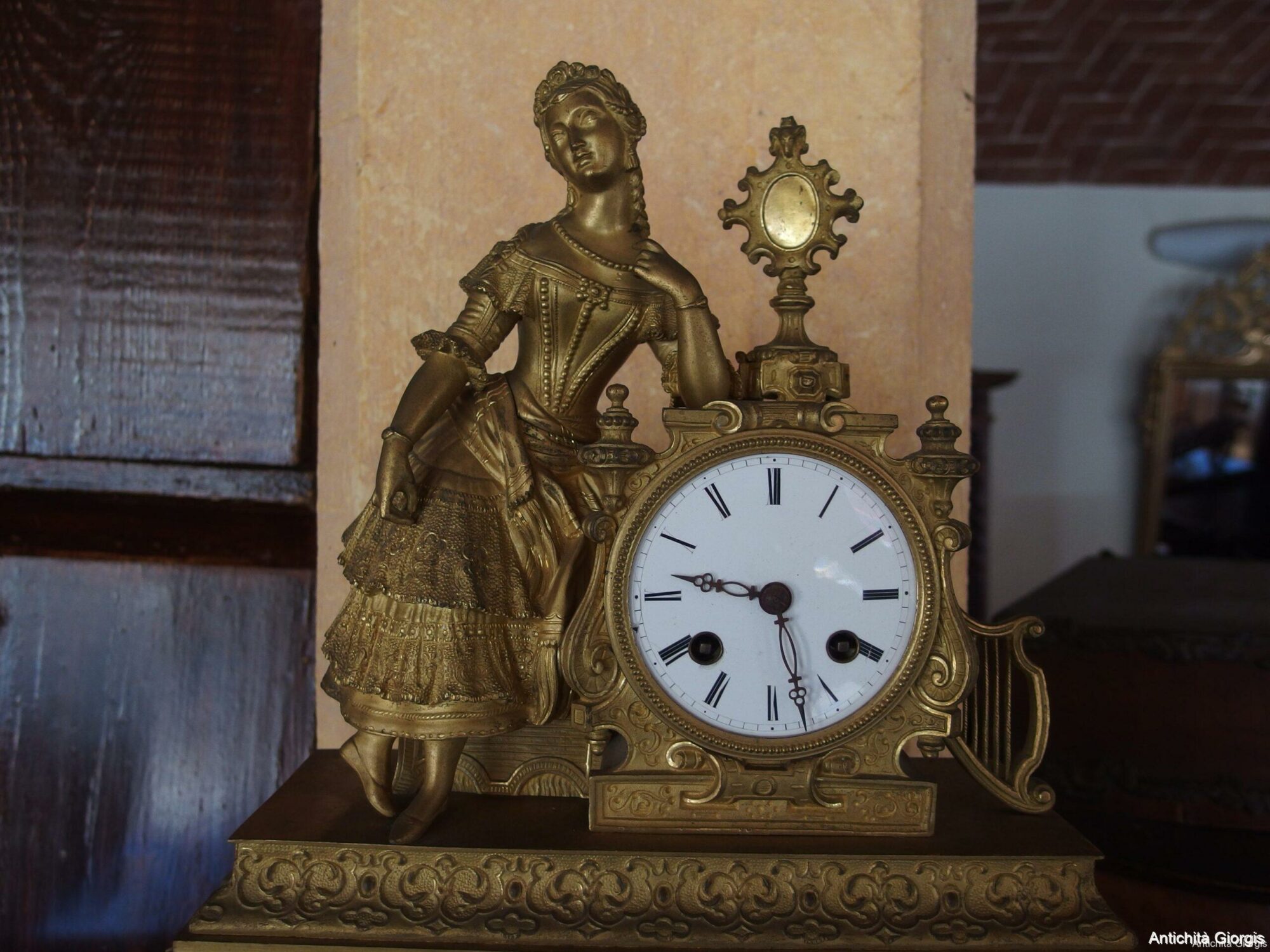OROLOGIO IN BRONZO EPOCA 800 - immagine 3