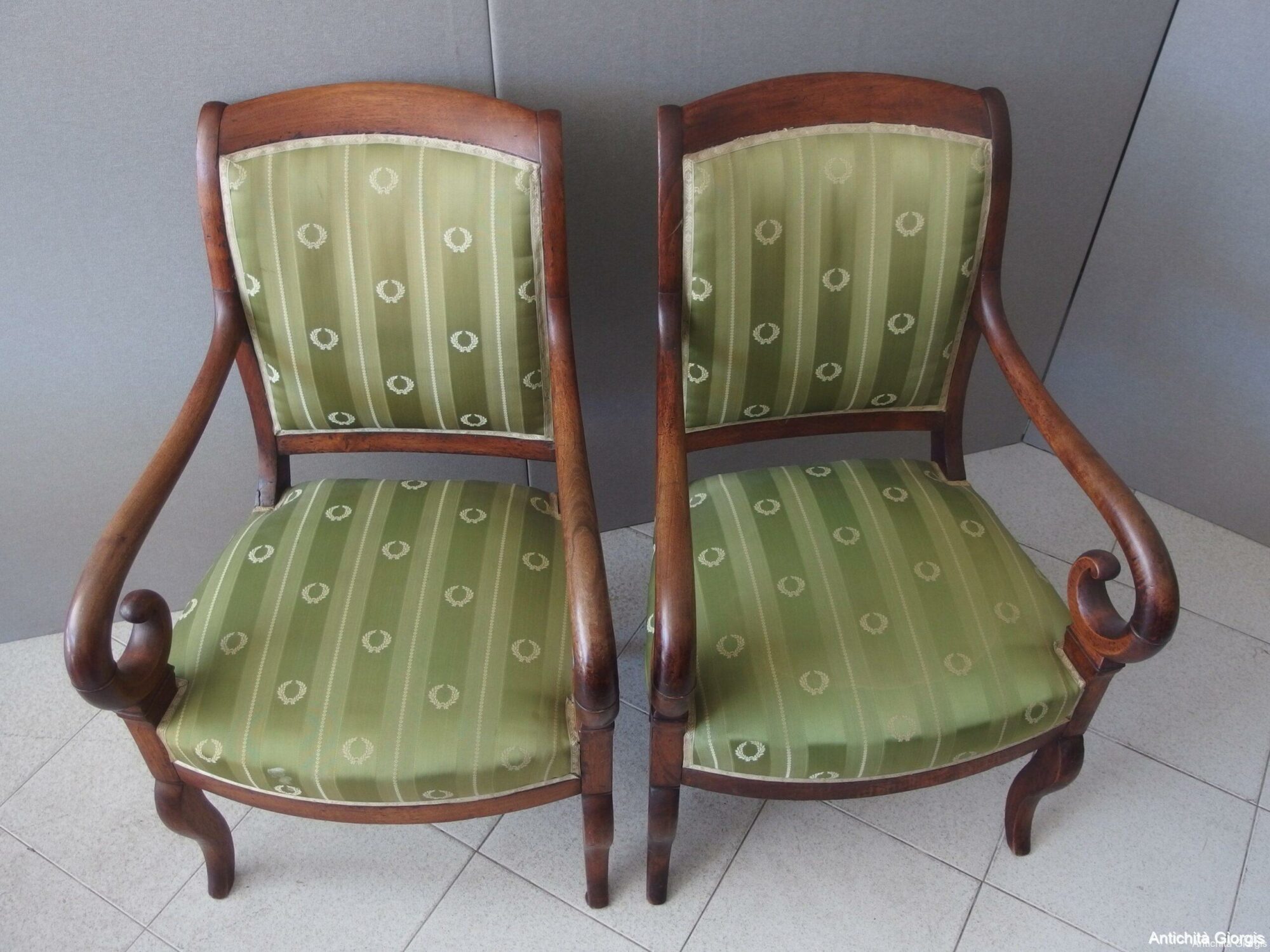 COPPIA DI POLTRONE STILE IMPERO IN NOCE EPOCA 800 - immagine 2