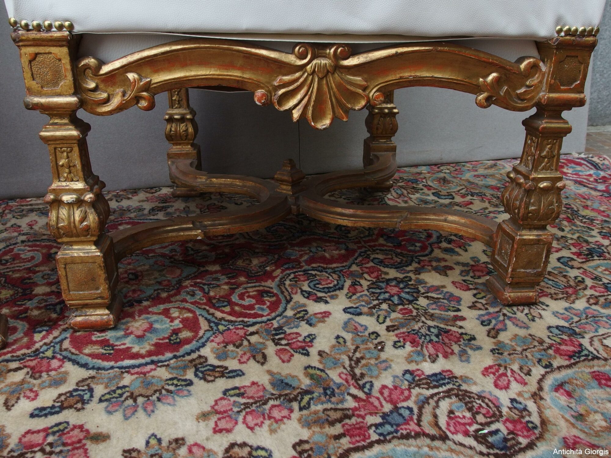 COPPIA DI POLTRONE DORATE STILE LUIGI XV EPOCA 700 FRANCIA - immagine 6
