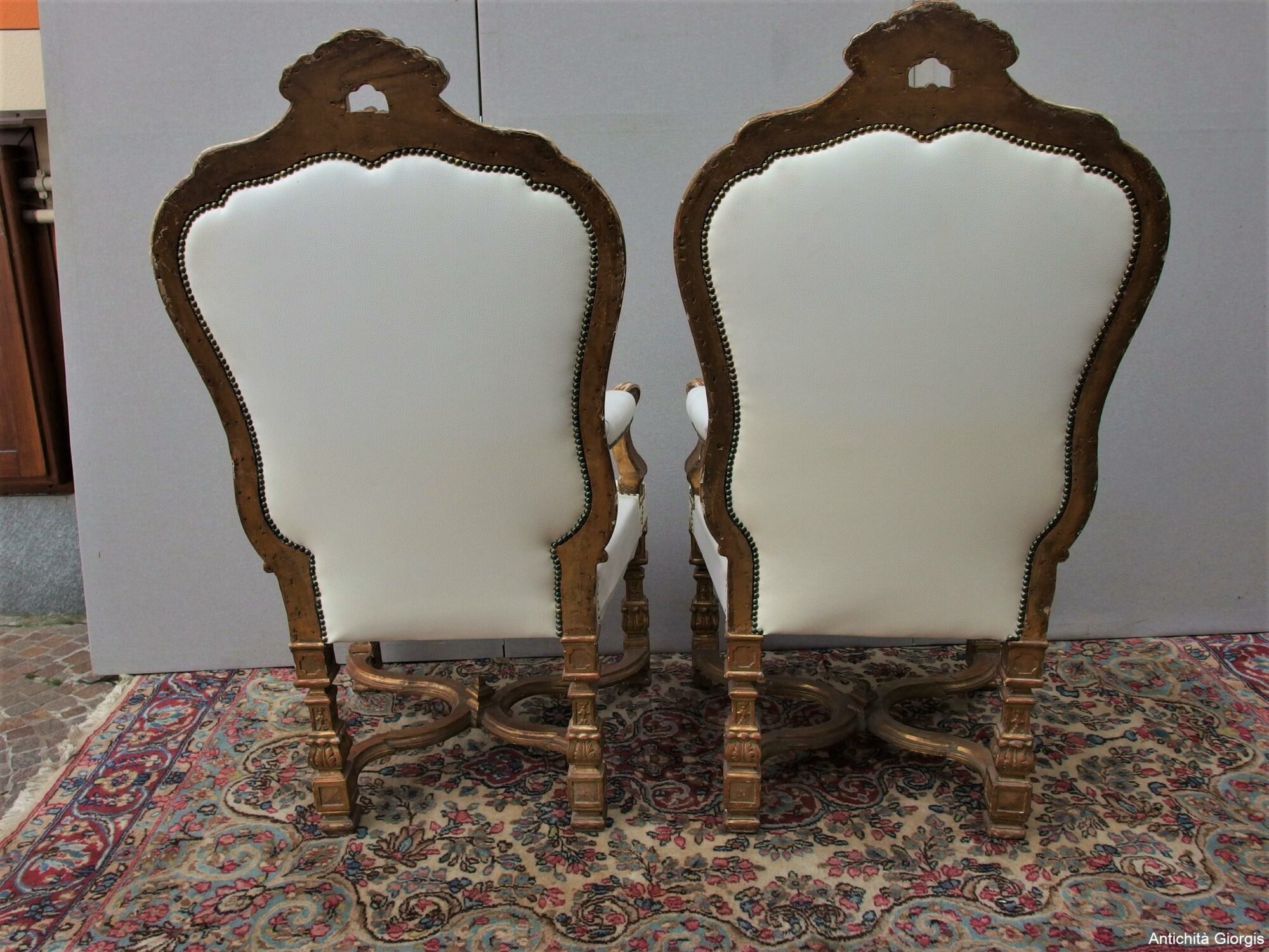 COPPIA DI POLTRONE DORATE STILE LUIGI XV EPOCA 700 FRANCIA - immagine 5
