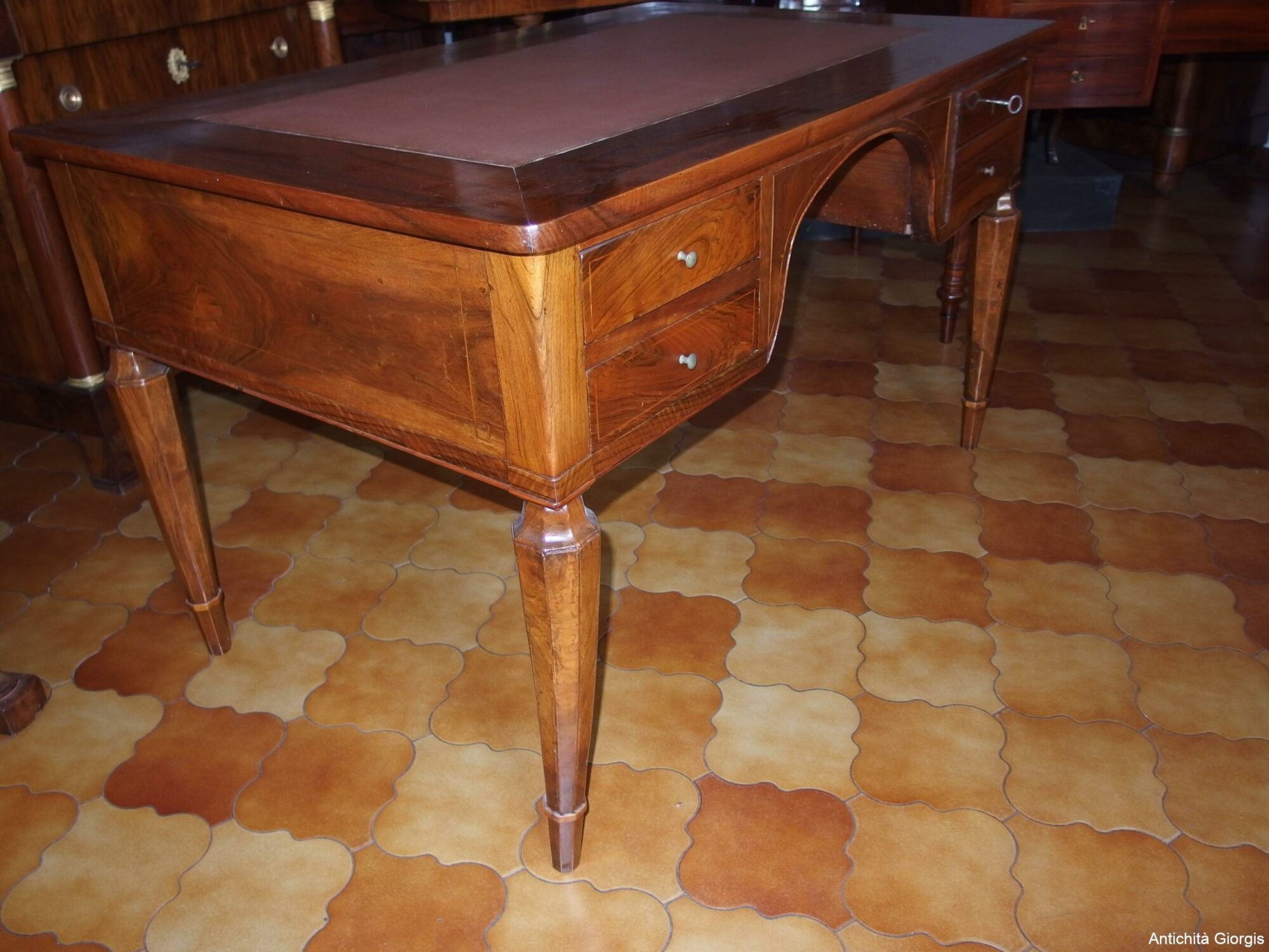 SCRIVANIA DA CENTRO IN RADICA DI NOCE STILE LUIGI XVI 800 - immagine 8