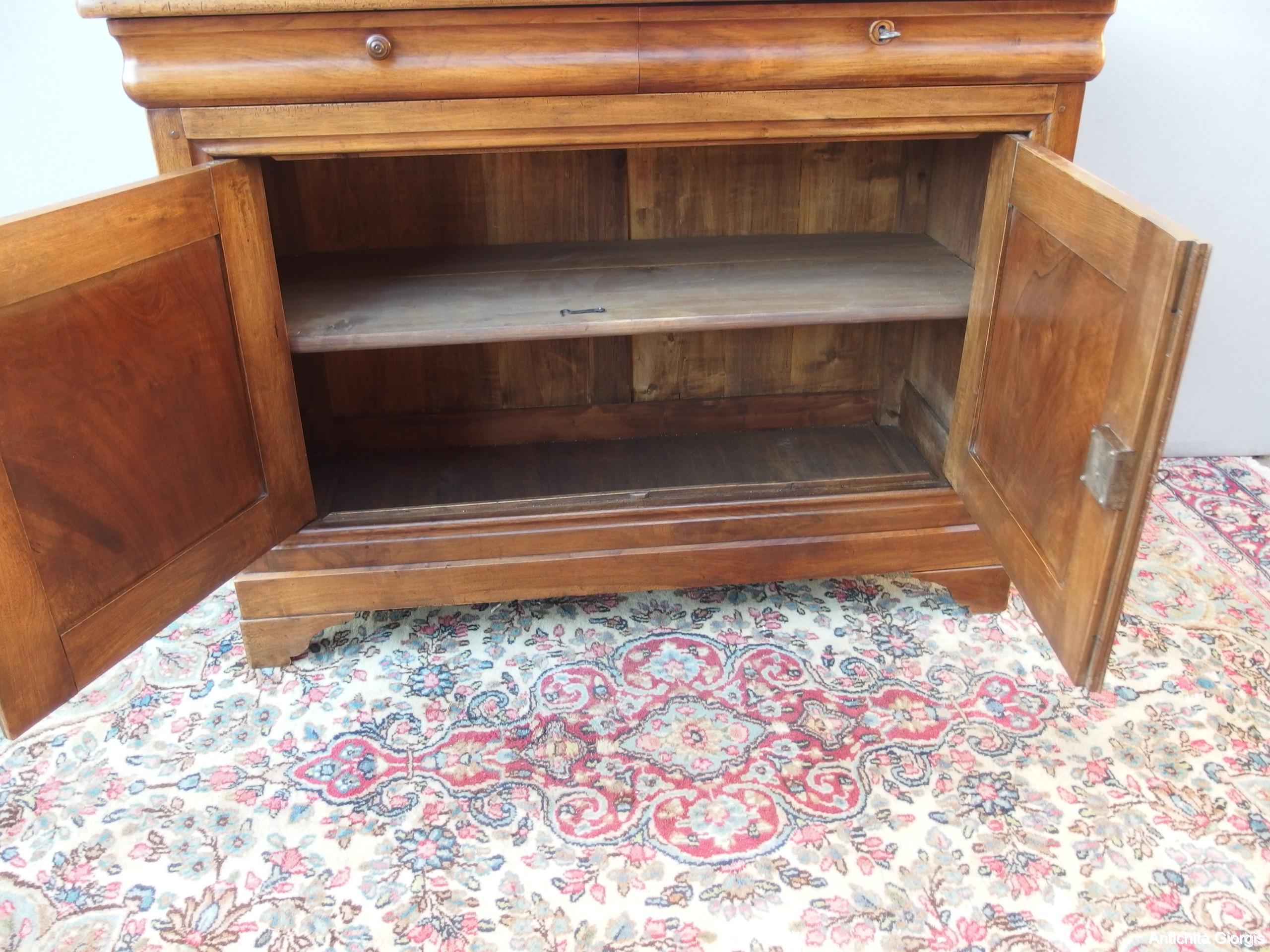 CREDENZA CAPUCCINA IN NOCE A DUE PORTE EPOCA 800 RESTAURATA - immagine 7