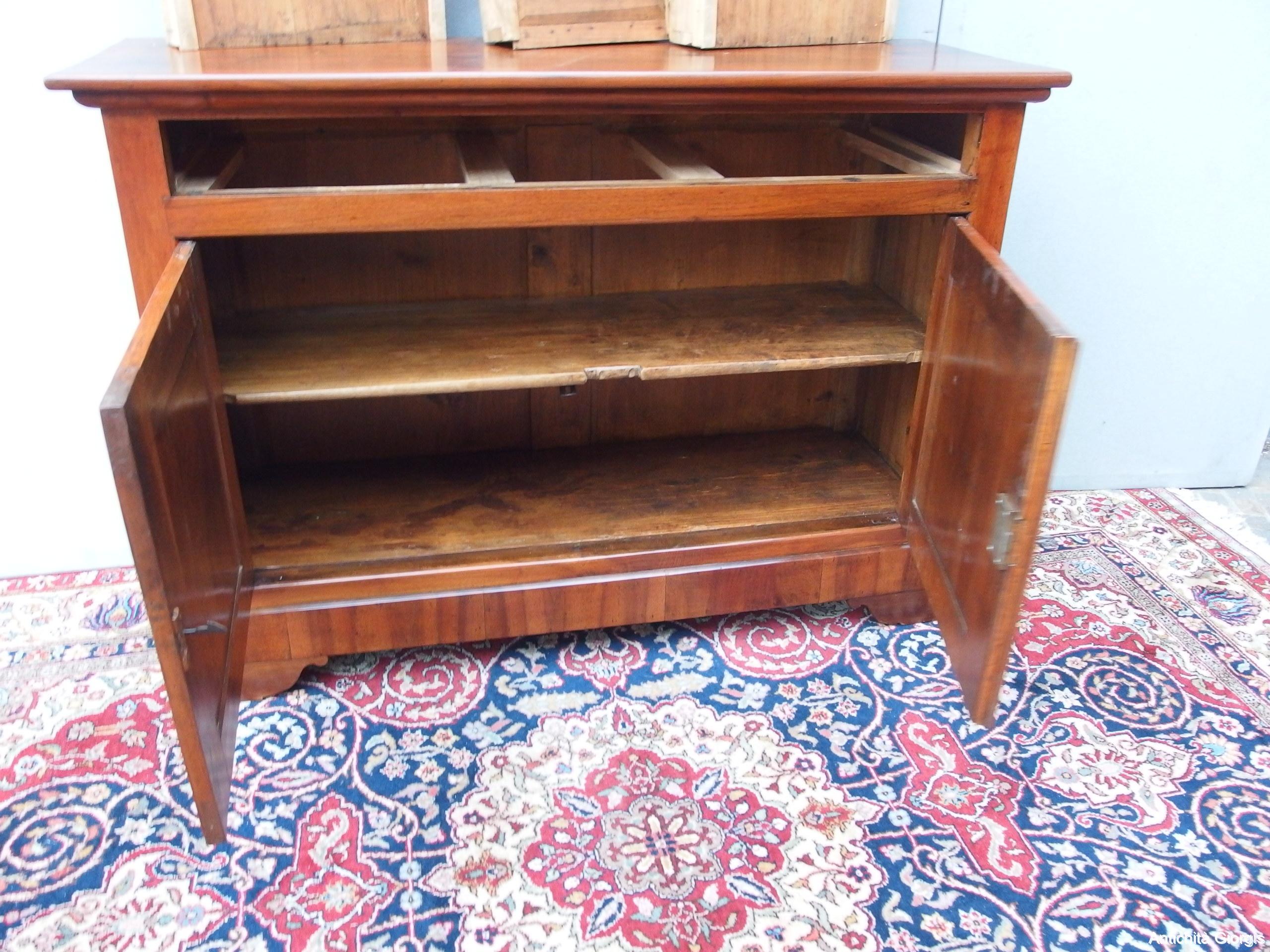 CREDENZA IN NOCE A TRE CASSETTI E DUE PORTE EPOCA 800 RESTAURATA - immagine 13