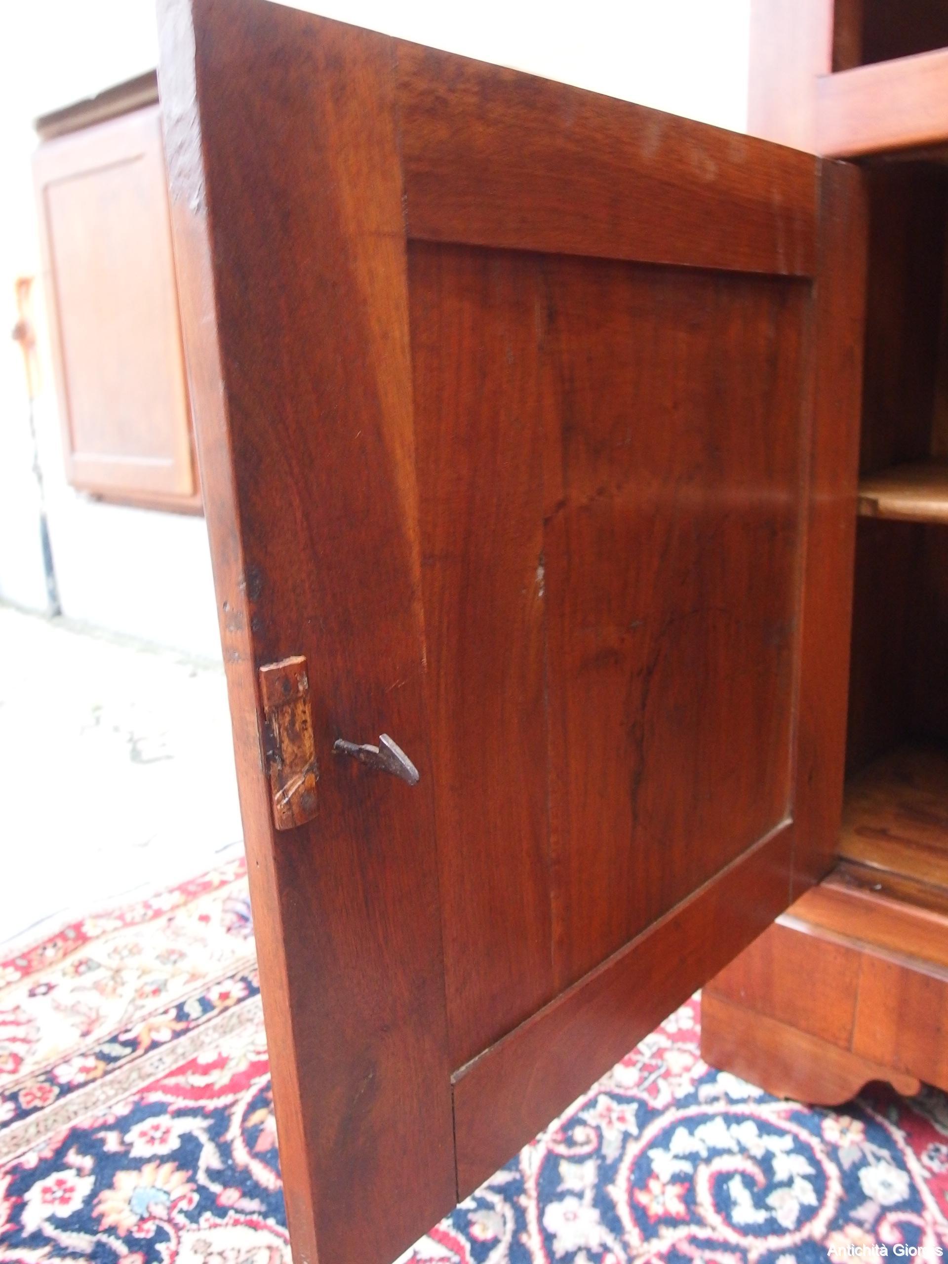 CREDENZA IN NOCE A TRE CASSETTI E DUE PORTE EPOCA 800 RESTAURATA - immagine 14