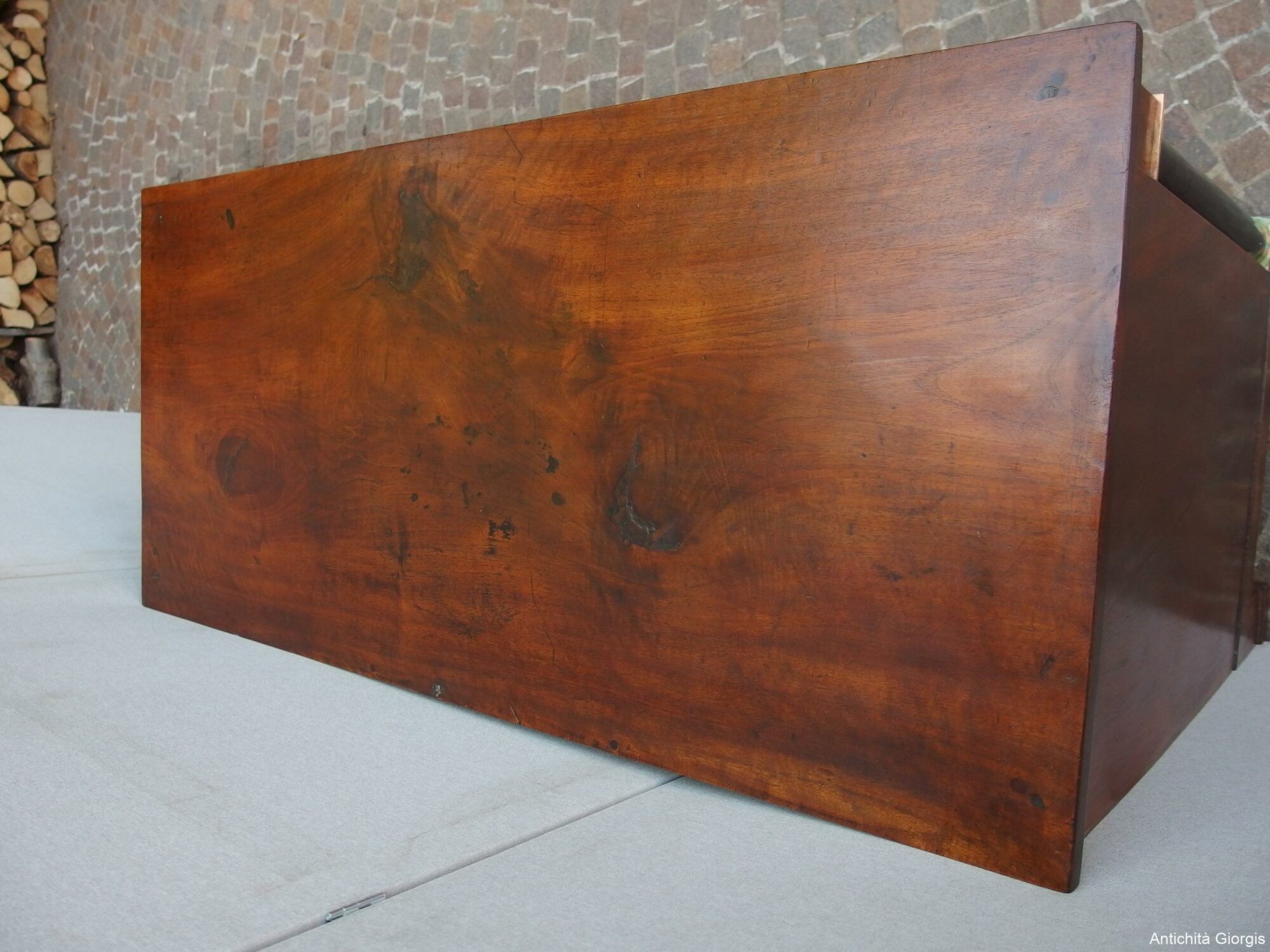 CASSETTONE IN NOCE STILE IMPERO 800 restaurato - immagine 8