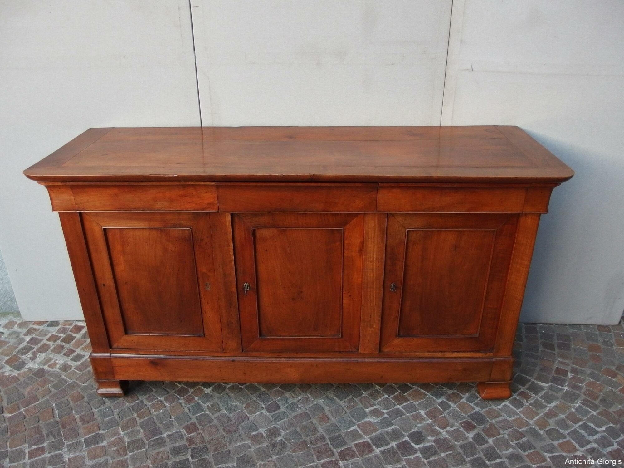 CREDENZA A TRE PORTE IN CILIEGIO RESTAURATA EPOCA 800 CARLO X - immagine 3