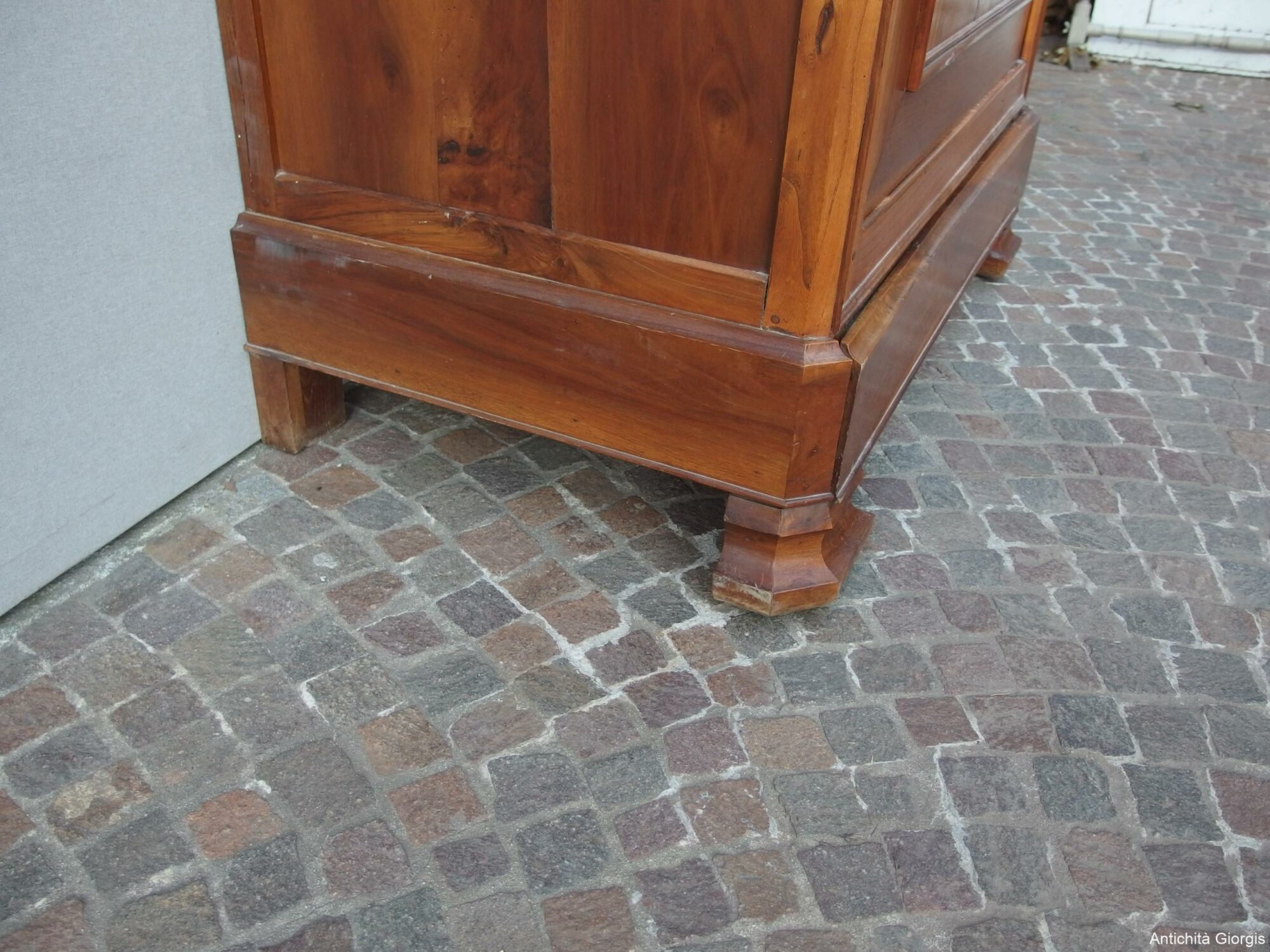ARMADIO IN NOCE A UNA PORTA STILE LUIGI FILIPPO RESTAURATO - immagine 13