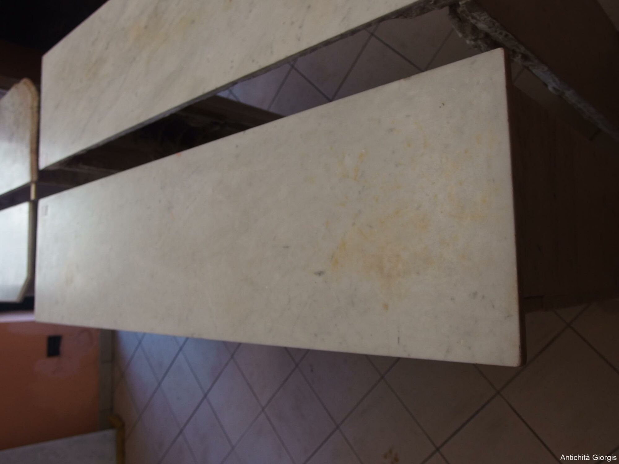 COPIA DI CAMINI IN MARMO BIANCO CARRARA STILE IMPERO  EPOCA 800 - immagine 5