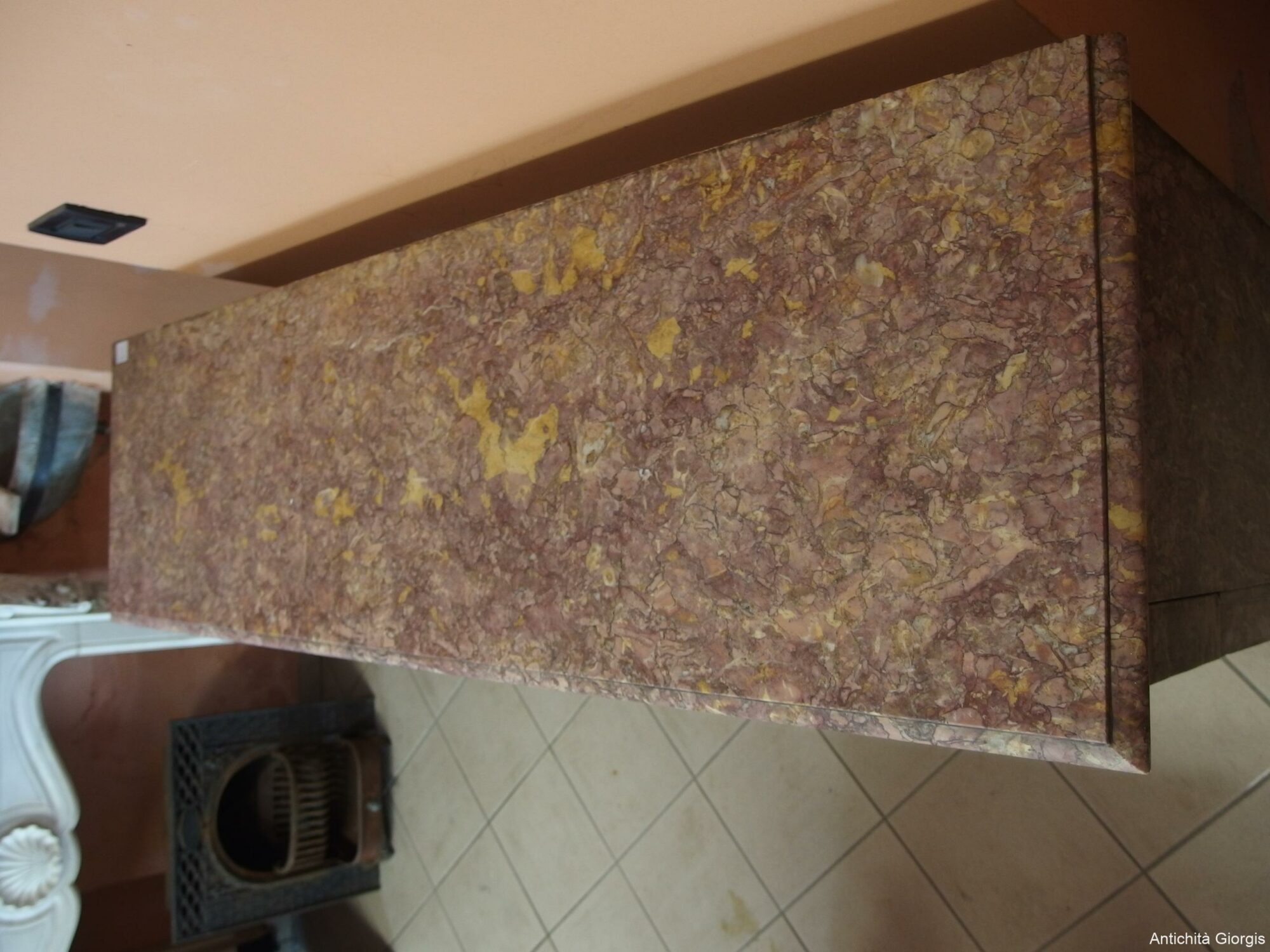 CAMINO IN MARMO COLORE FIOR DI PESCO EPOCA FINE 800 FRANCIA - immagine 2