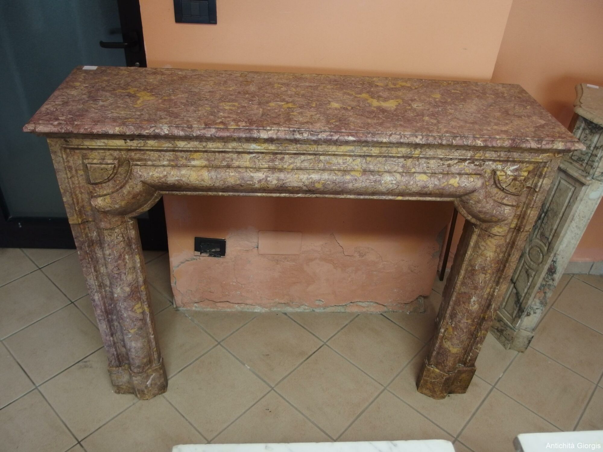 CAMINO IN MARMO COLORE FIOR DI PESCO EPOCA FINE 800 FRANCIA - immagine 5