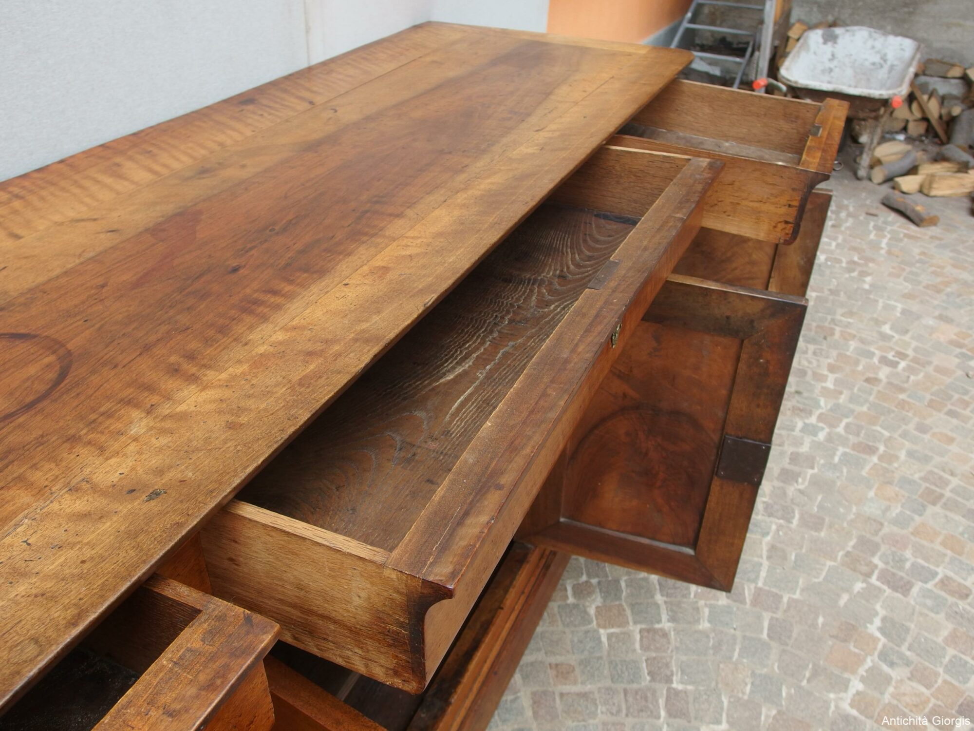CREDENZA A 4 PORTE IN NOCE LUIGI FILIPPO CAPUCCINA FRANCIA RESTAURATA - immagine 3