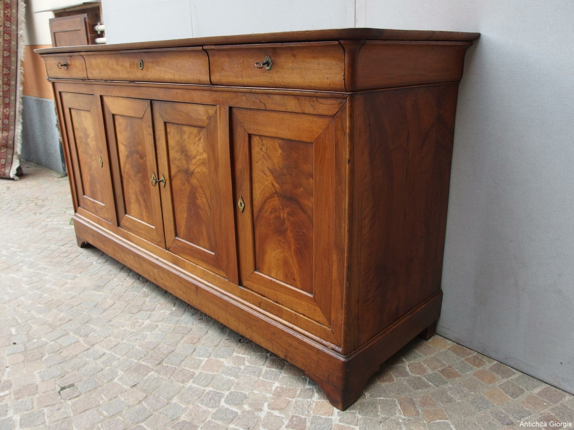 CREDENZA A 4 PORTE IN NOCE LUIGI FILIPPO CAPUCCINA FRANCIA RESTAURATA - immagine 13