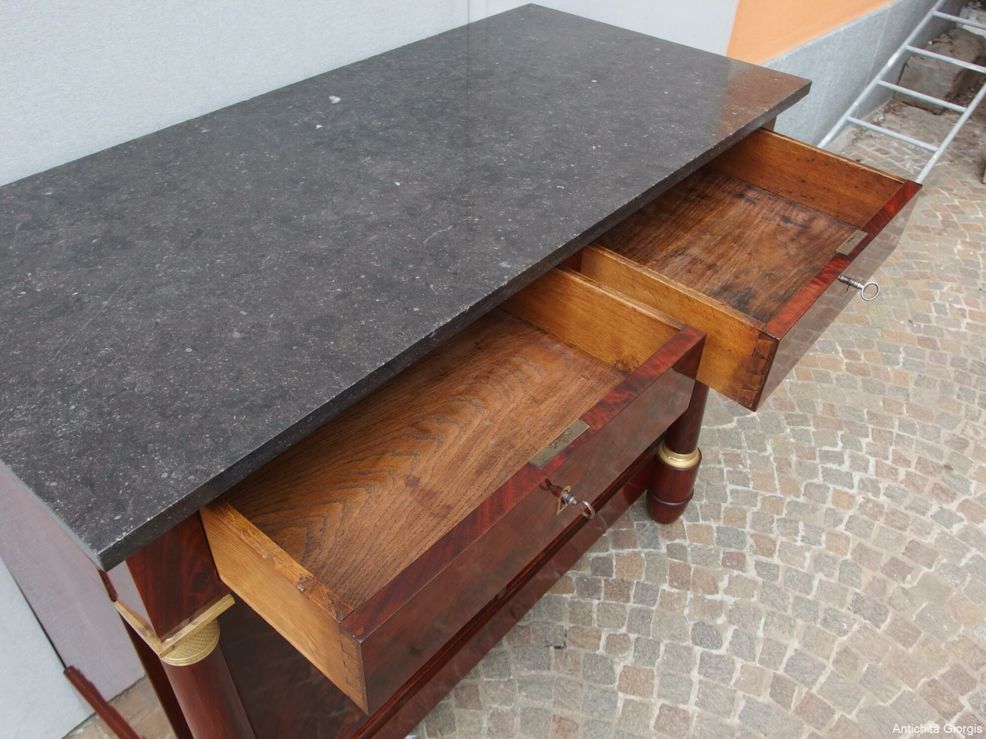 CREDENZA IN STILE IMPERO COLONNE PIENE IN PIUMA DI MOGANO RETAURATA FRANCIA - immagine 9