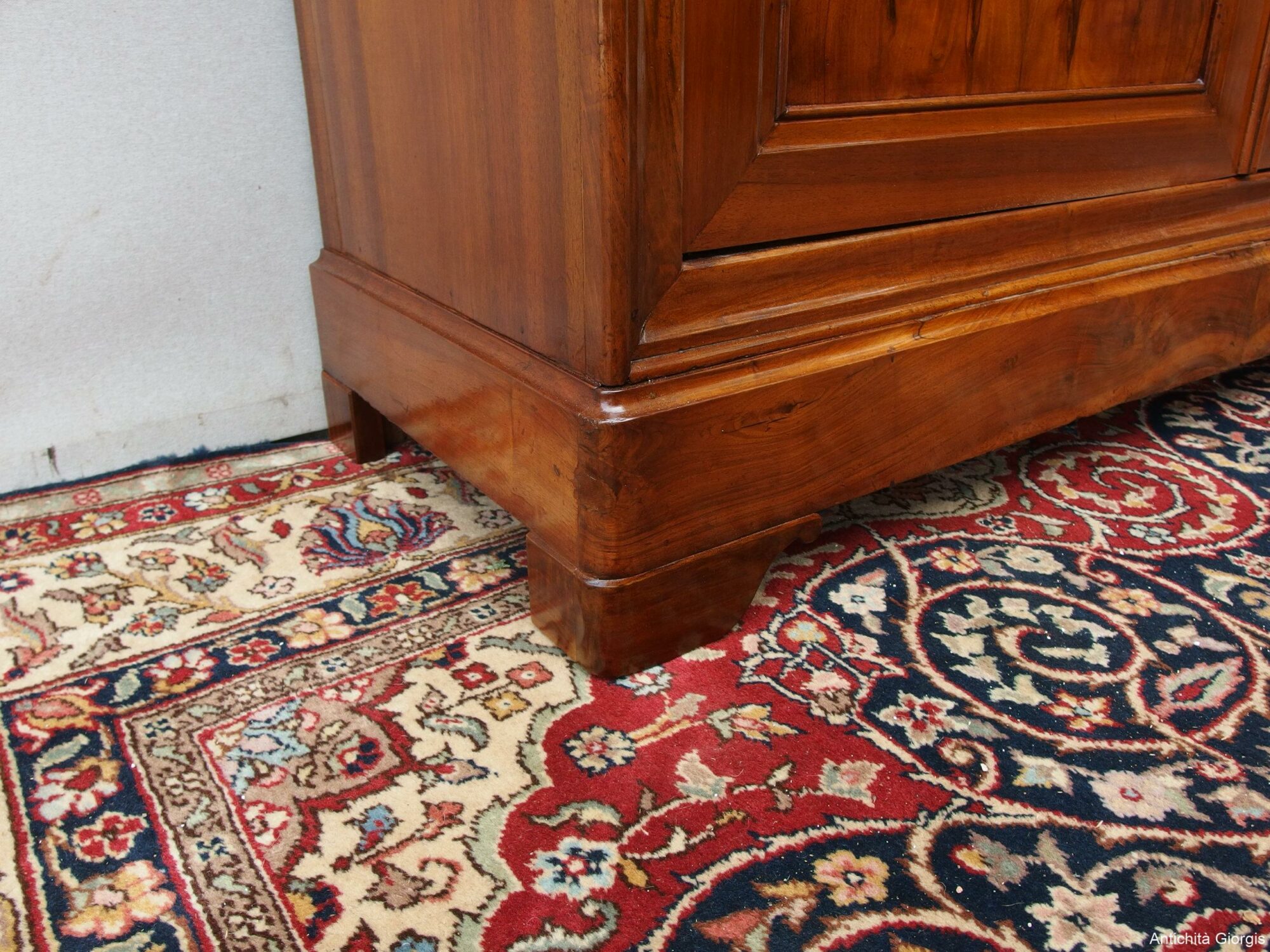 GRANDE CREDENZA A DUE PORTE IN NOCE CAPUCCINO RESTAURATA EPOCA 800 RESTAURATA - immagine 10