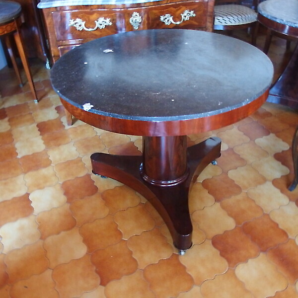 TAVOLO ROTONDO CON MARMO STILE IMPERO EPOCA 800 RESTAURATO