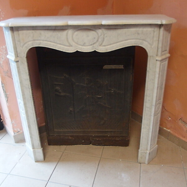 CAMINO IN MARMO BIANCO DI CARRARA LUIGI FILIPPO FRANCIA