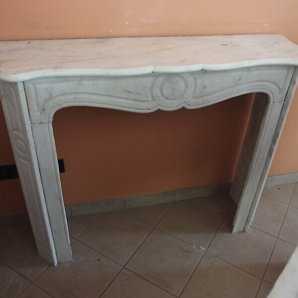 CORNICE IN MARMO SEMPLICE MODELLO POMPADOUR STILE LUIGI FILIPPO