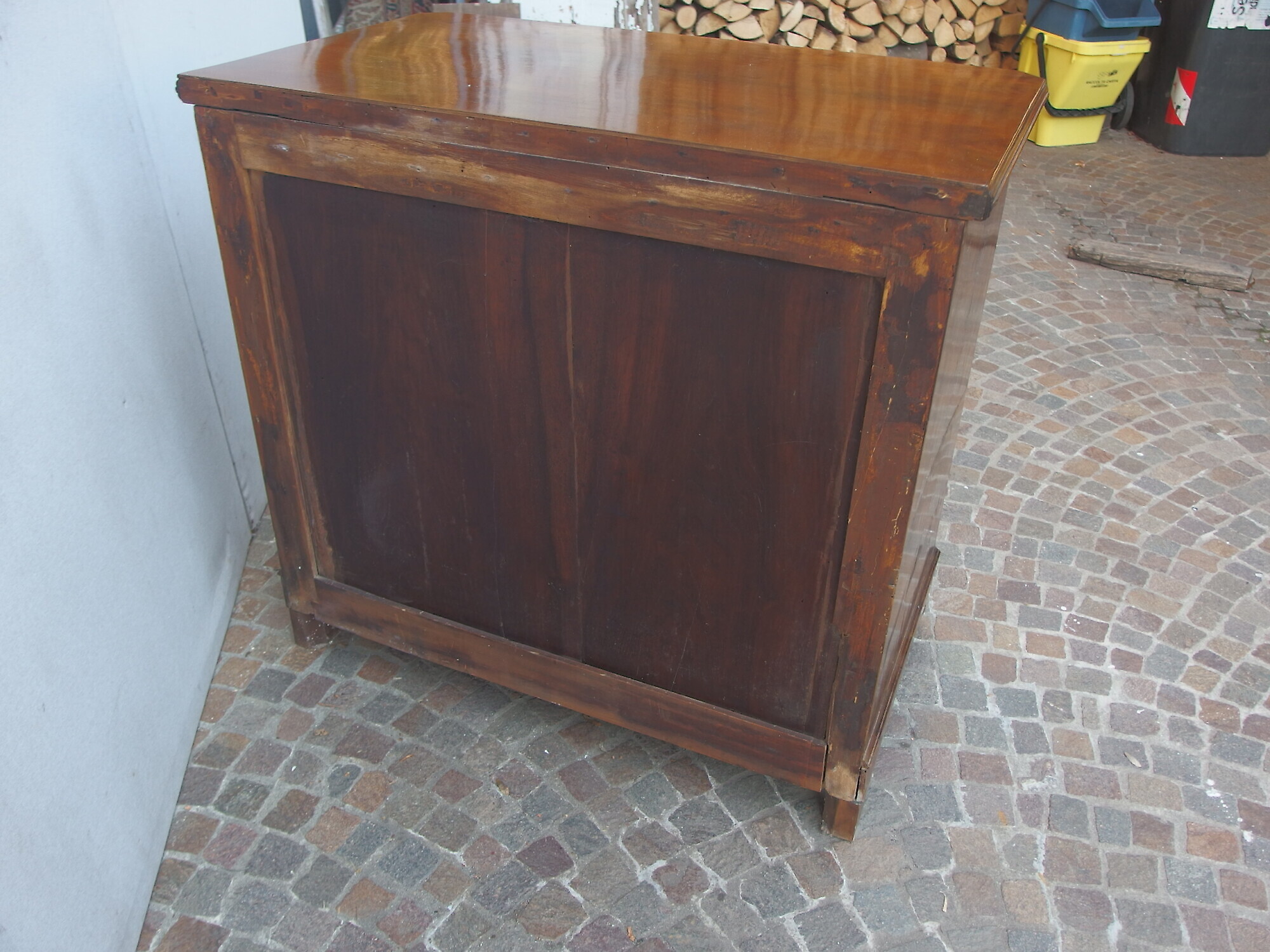 PICCOLO CREDENZINO A DUE PORTE