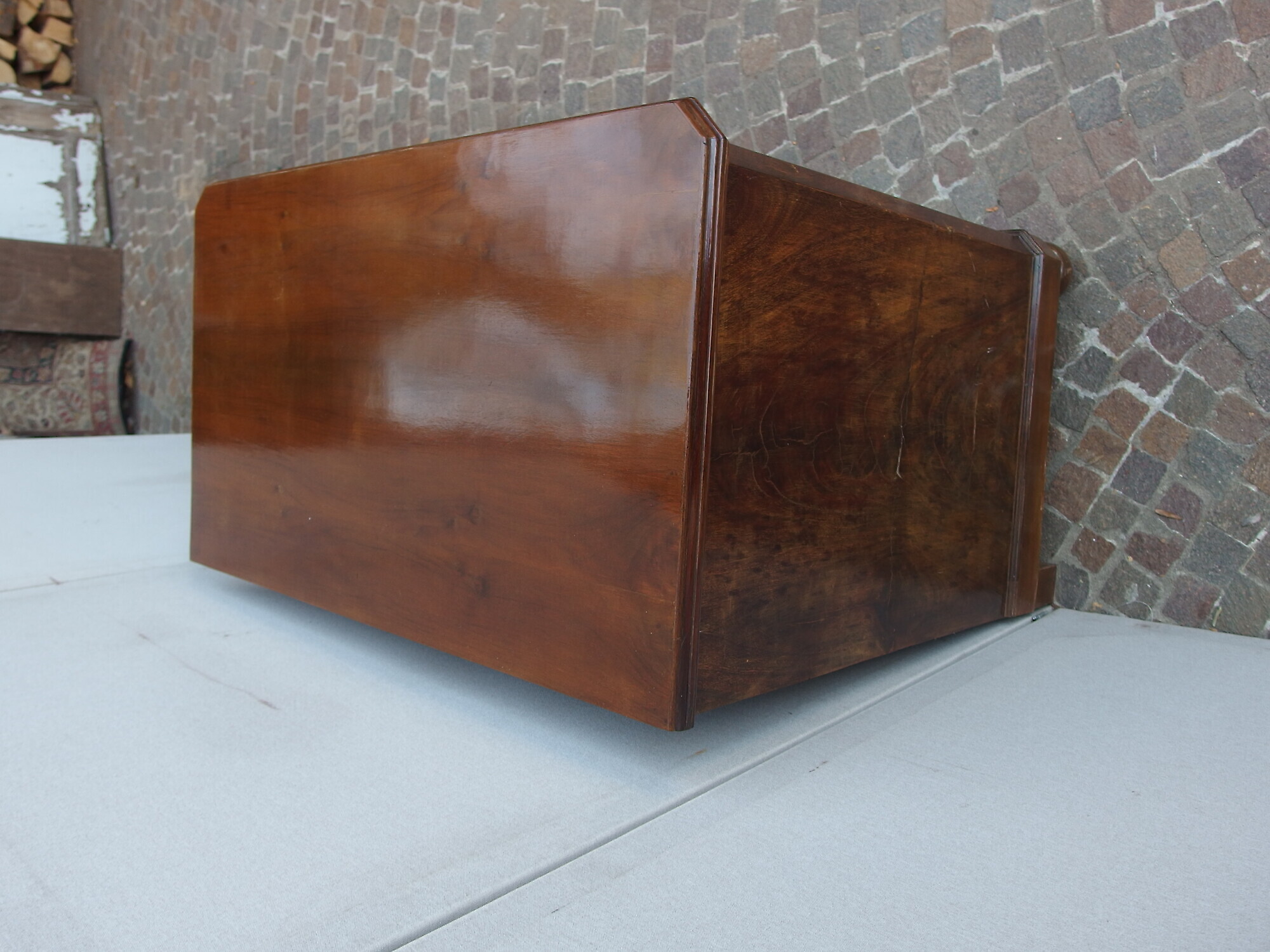 PICCOLO CREDENZINO A DUE PORTE