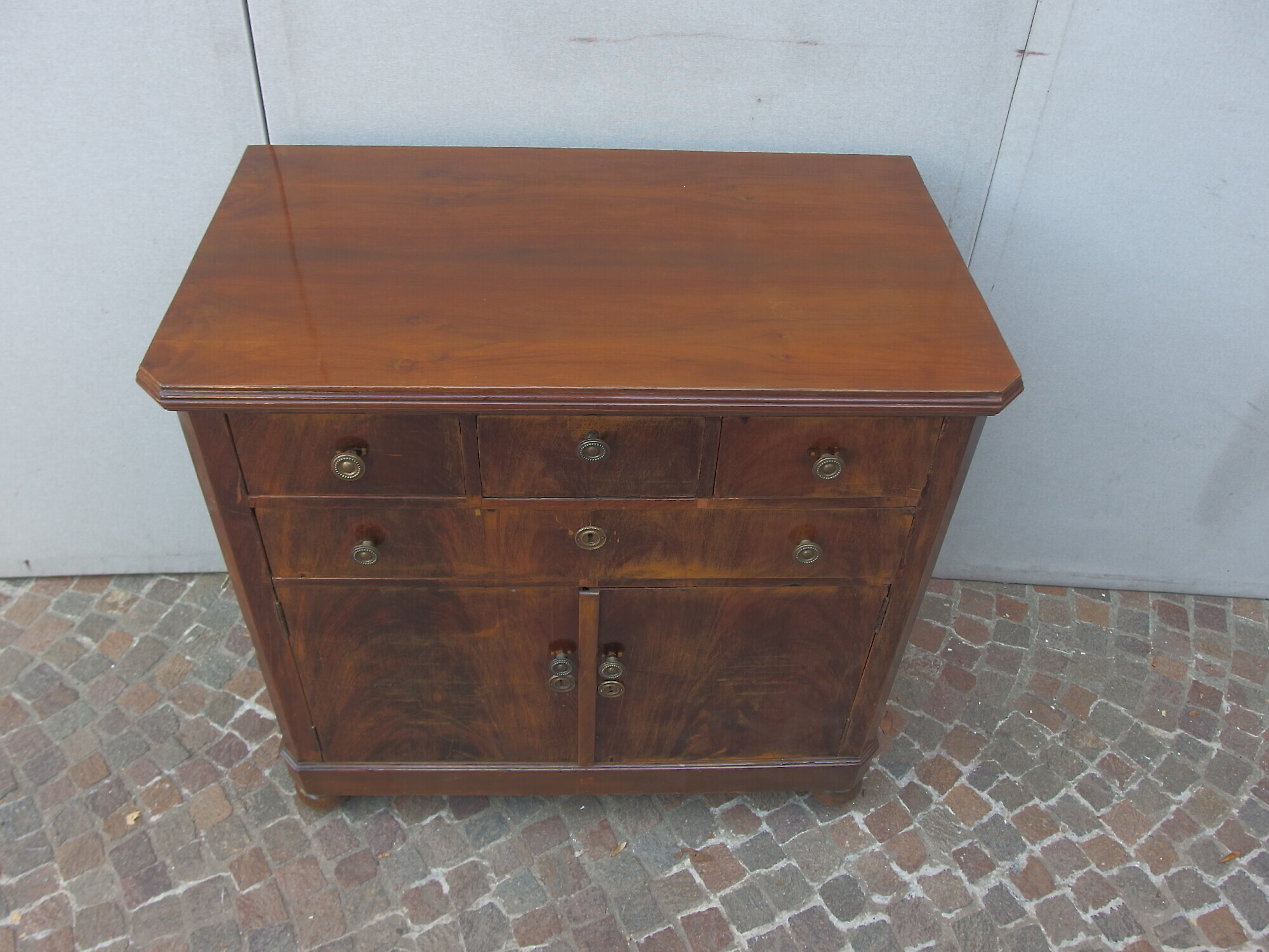 PICCOLO CREDENZINO A DUE PORTE