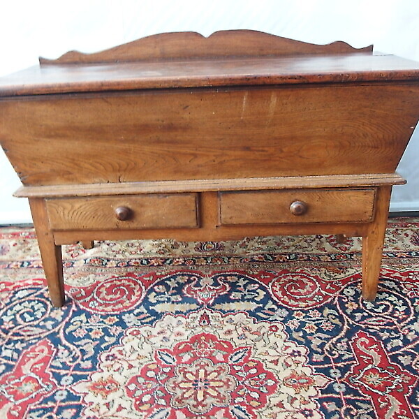 PICCOLA MADIA-CREDENZA IN CASTAGNO STILE DIRETTORIO PIEMONTESE