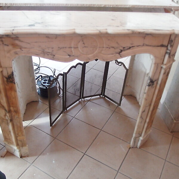 CAMINO SEMPLICE IN MARMO DI CARRARA VENATO FRANCIA