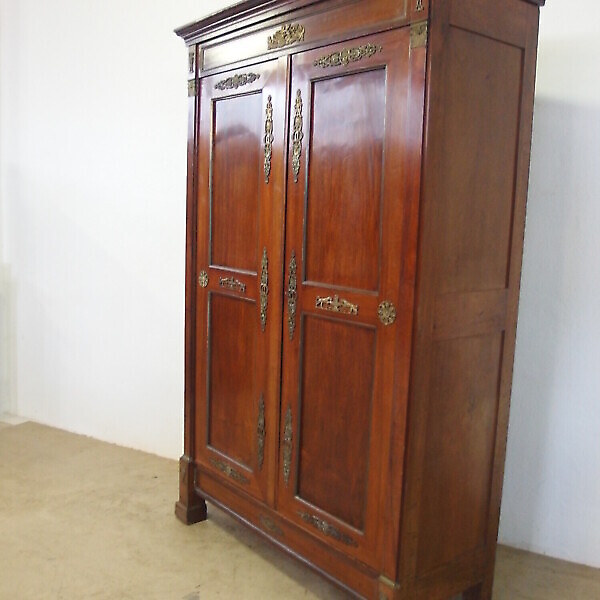 ARMADIO IN NOCE A DUE PORTE STILE IMPERO CON BRONZI EPOCA PRIMI 800 FRANCIA
