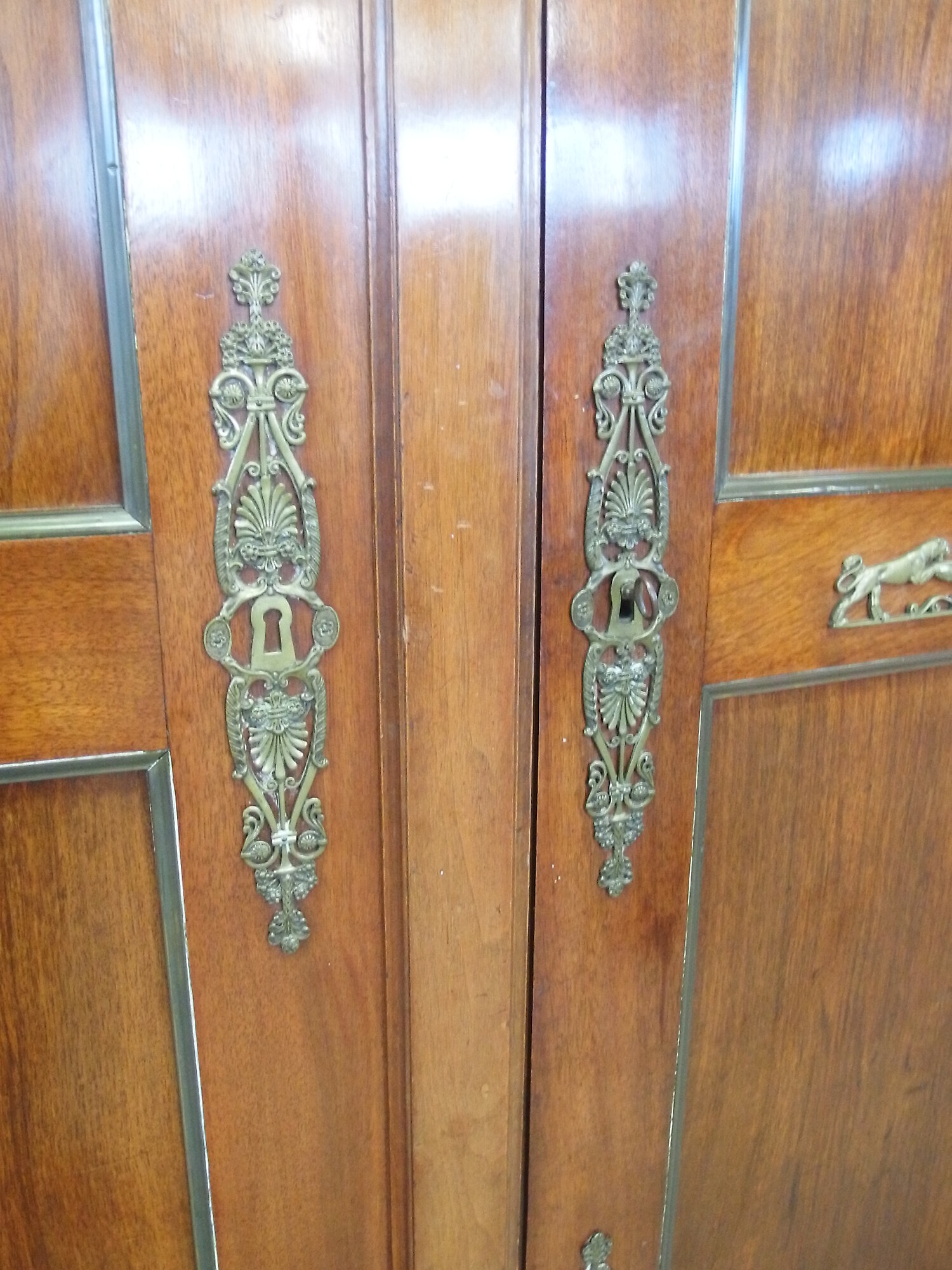 ARMADIO IN NOCE A DUE PORTE STILE IMPERO CON BRONZI EPOCA PRIMI 800 FRANCIA