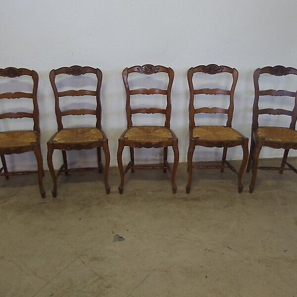 N. 5 SEDIE PROVENZALI NOCE