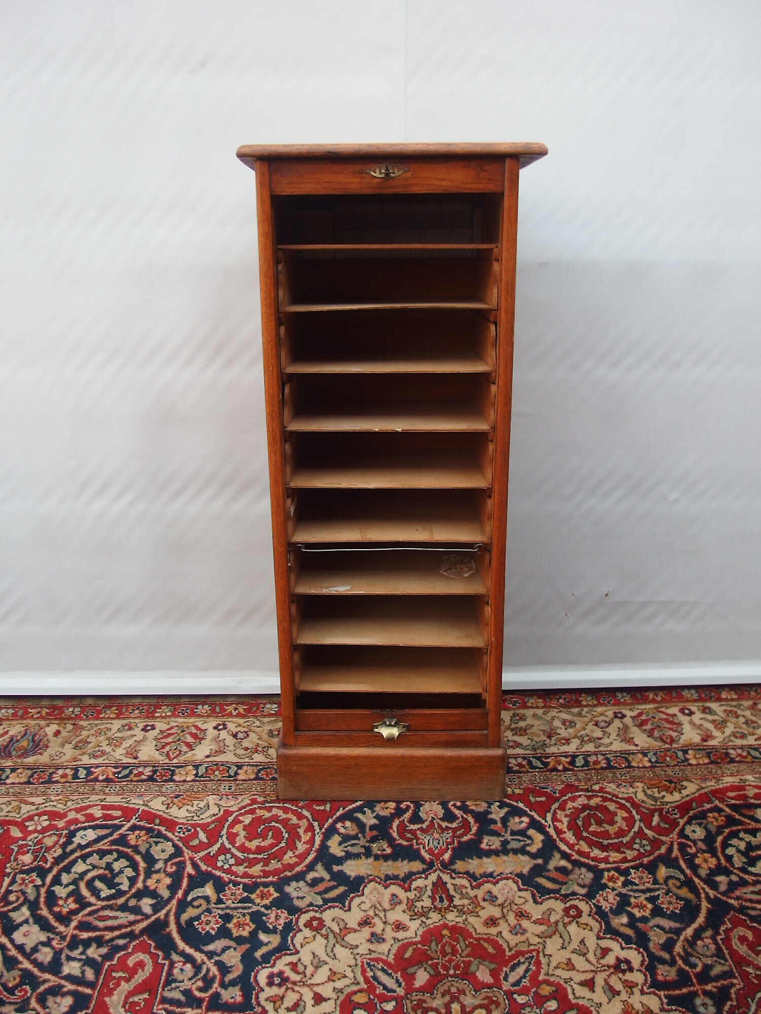 SERRANDINA IN ROVERE DA UFFICIO