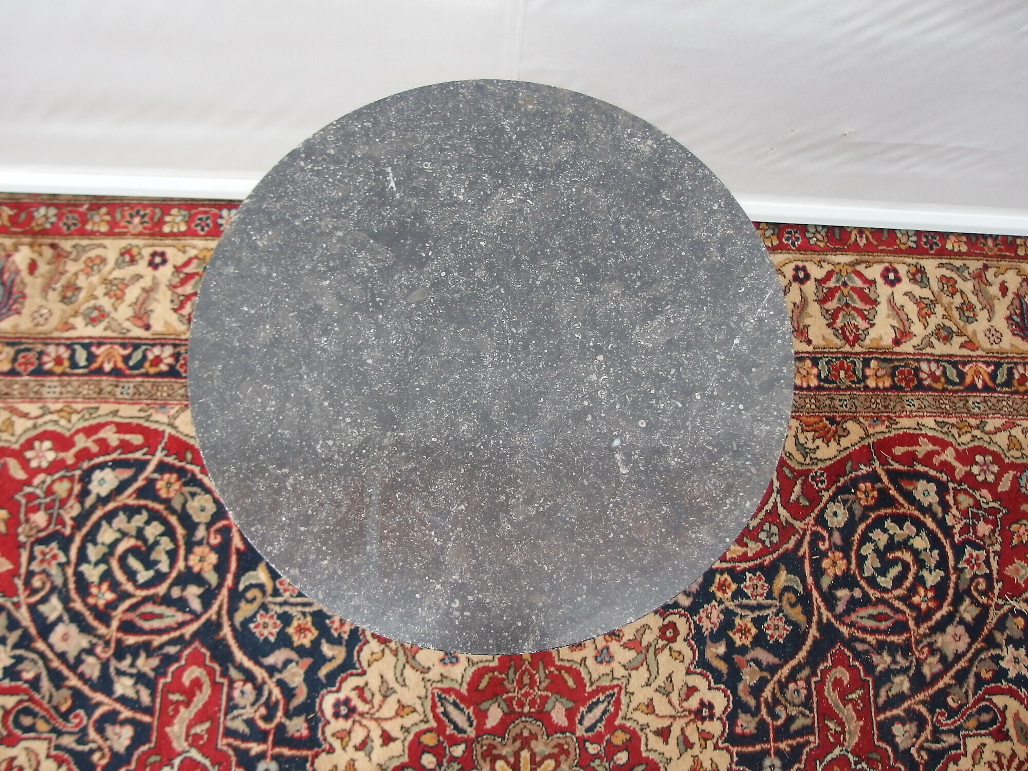 TAVOLINO IN MOGANO CON COLONNE STILE IMPERO EPOCA 900