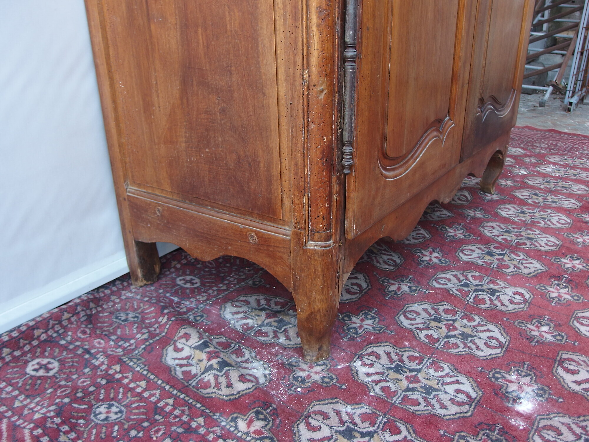 ARMADIO A DUE PORTE IN NOCE STILE PROVENZALE EPOCA 800 FRANCIA