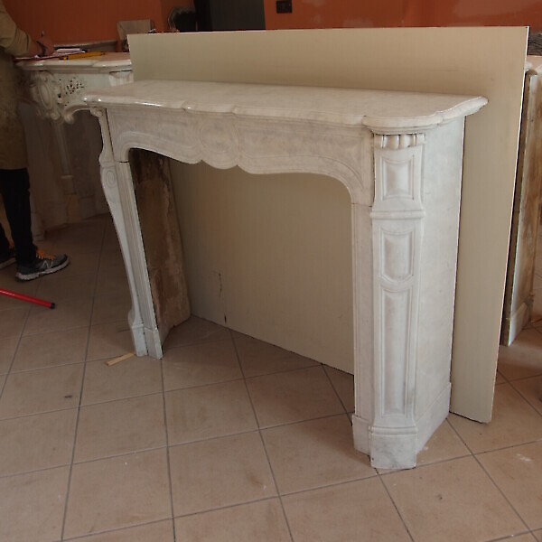 CORNICE DA CAMINO MARMO DI CARRARA EPOCA META' 800 POMPADOUR FRANCIA