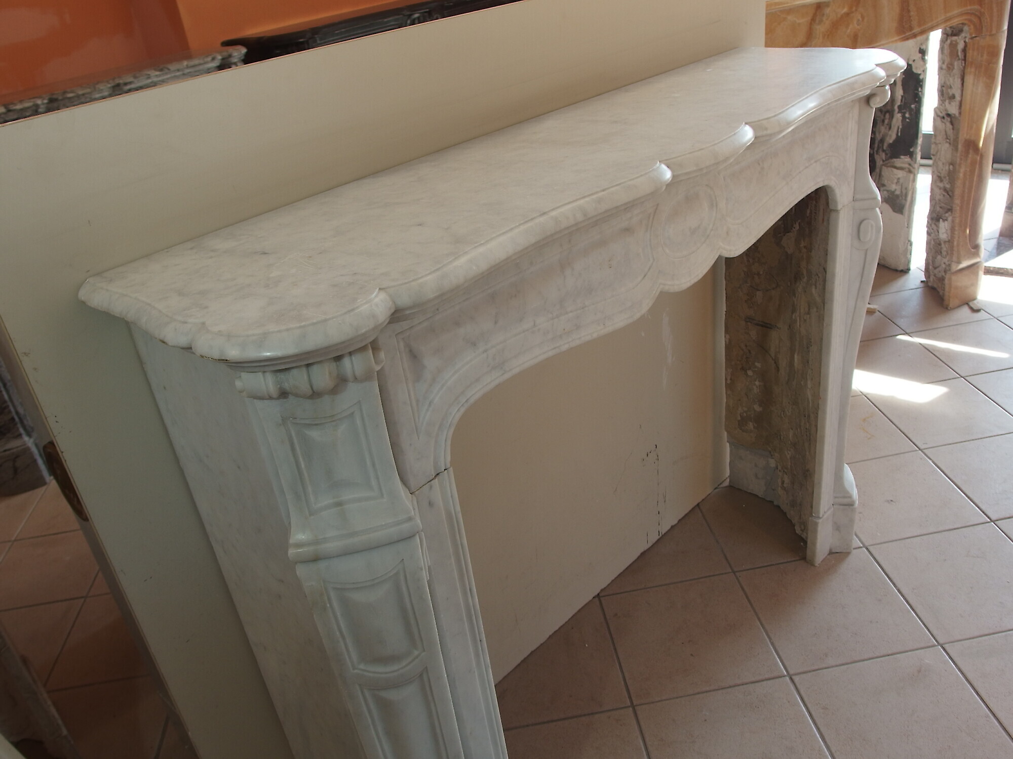 CORNICE DA CAMINO MARMO DI CARRARA EPOCA META' 800 POMPADOUR FRANCIA