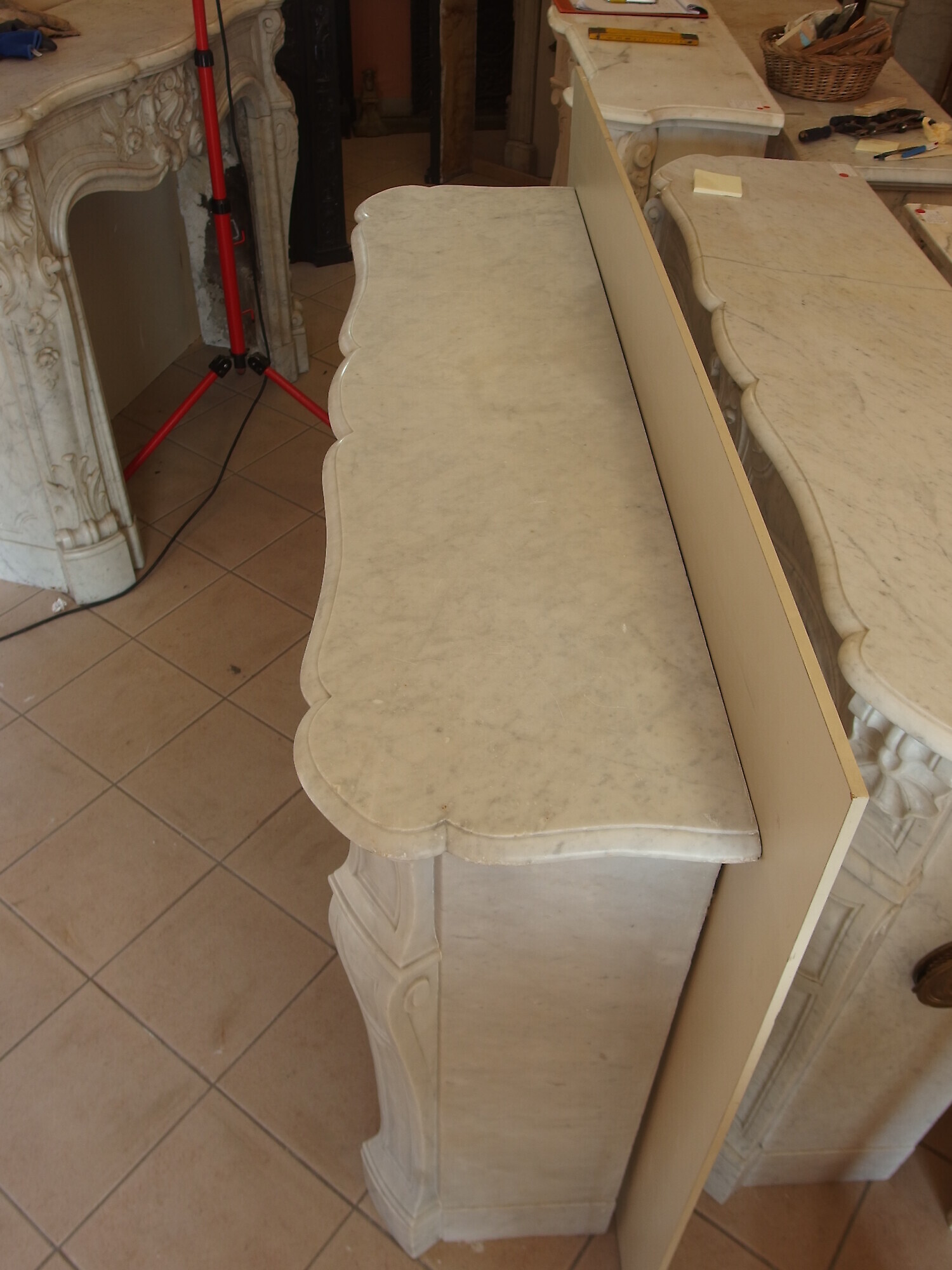 CORNICE DA CAMINO MARMO DI CARRARA EPOCA META' 800 POMPADOUR FRANCIA