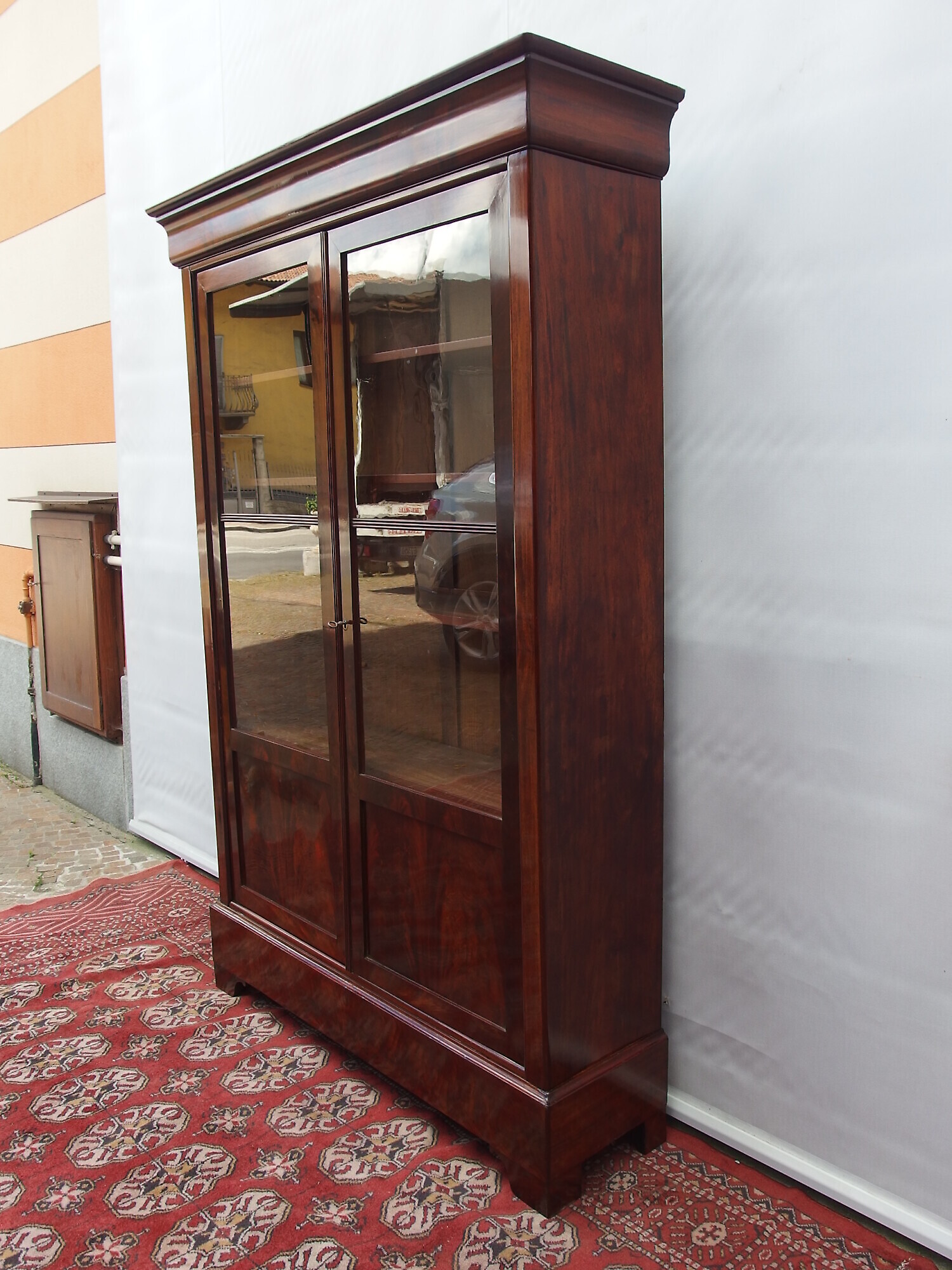 LIBRERIA A DUE PORTE IN PIUMA DI MOGANO STILE LUIGI FILIPPO EPOCA 800 RESTAURATA
