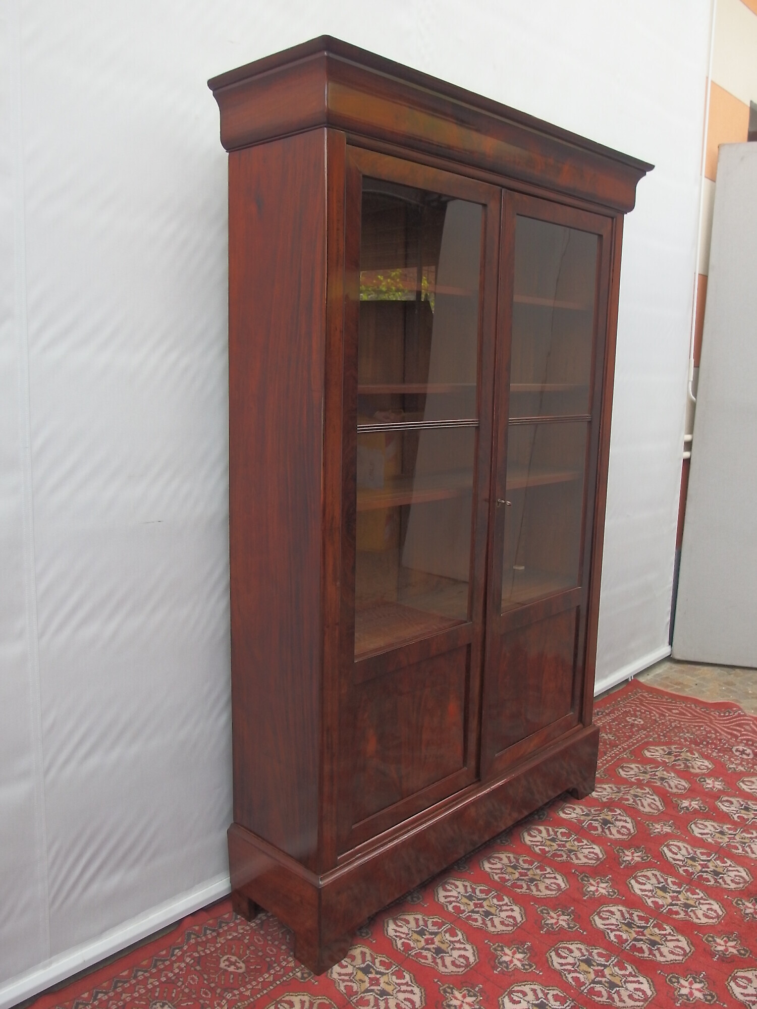 LIBRERIA A DUE PORTE IN PIUMA DI MOGANO STILE LUIGI FILIPPO EPOCA 800 RESTAURATA