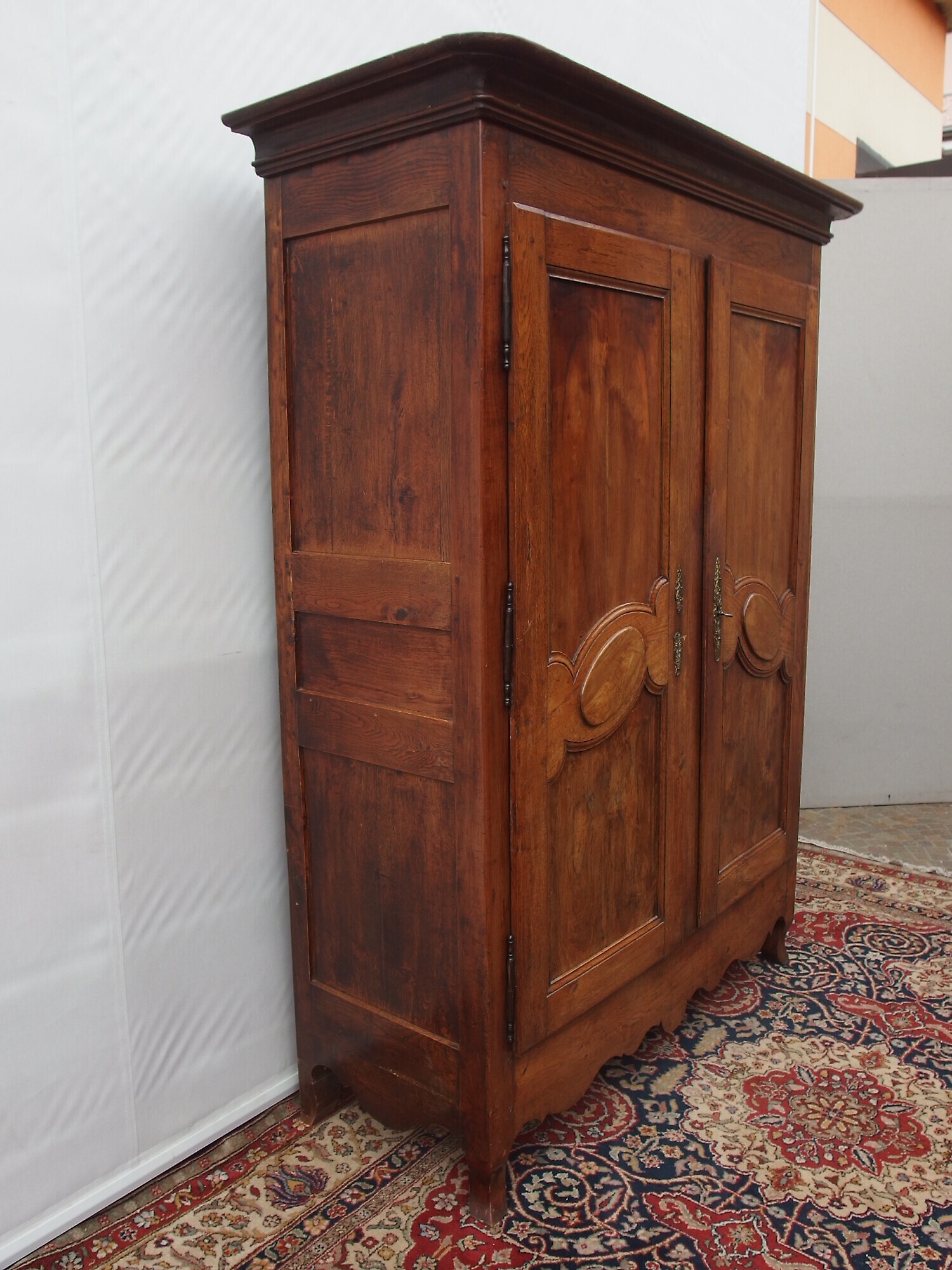 ARMADIO A DUE PORTE PROVENZALE EPOCA 800